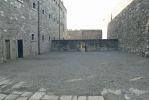 PICTURES/Dublin - Kilmainham Gaol/t_Inner Yard4.JPG
